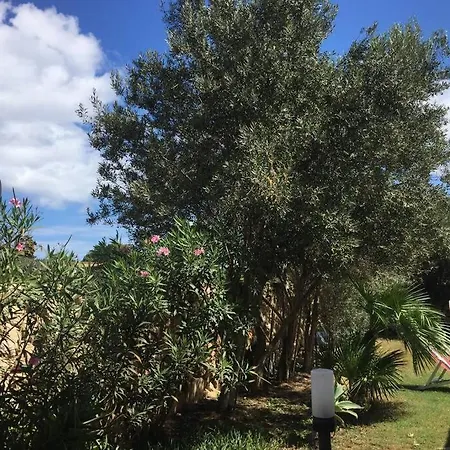 Vacanze Isolane * فافينانا