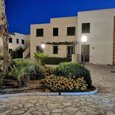 Vacanze Isolane شقة فافينانا